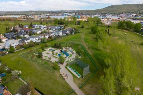 53 Riverview Close, Cochrane, AB 