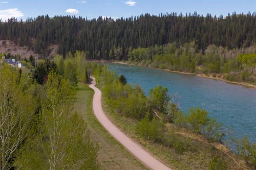 53 Riverview Close, Cochrane, AB 