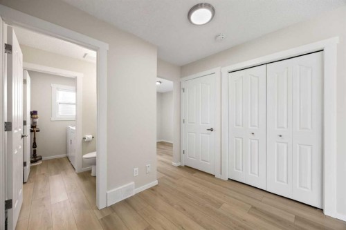 53 Riverview Close, Cochrane, AB 
