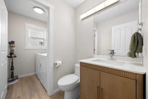 53 Riverview Close, Cochrane, AB 