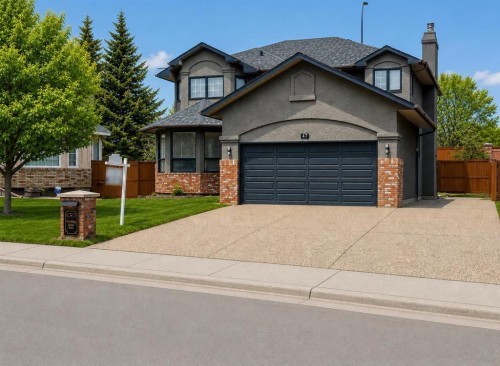 47 Canterbury Court Sw, Calgary, AB - Outdoor With Facade