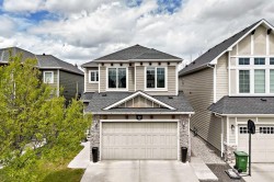 32 Westmore Place SW Calgary, AB T3H 0Z2