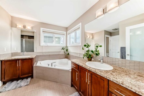 32 Westmore Place Sw, Calgary, AB 