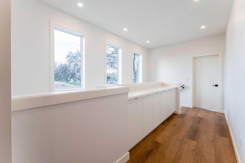 90 Hartford Road Nw, Calgary, AB - Indoor Photo Showing Other Room