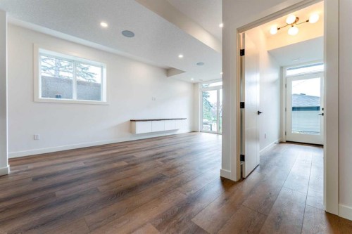 90 Hartford Road Nw, Calgary, AB - Indoor Photo Showing Other Room