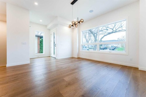 90 Hartford Road Nw, Calgary, AB - Indoor Photo Showing Other Room