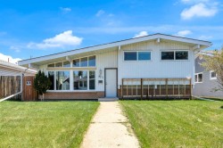 827 Maplewood Crescent SE Calgary, AB T2J 1T3