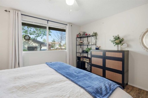14816 1 Street Se, Calgary, AB - Indoor Photo Showing Bedroom