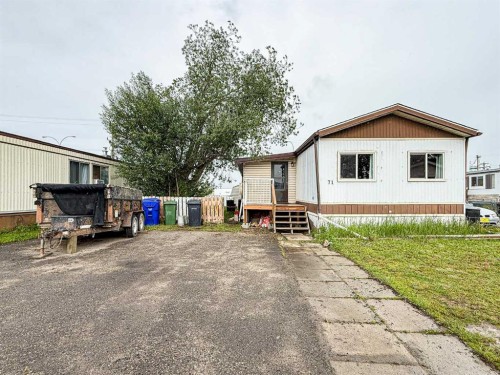 71-5800 46 Street, Olds, AB 