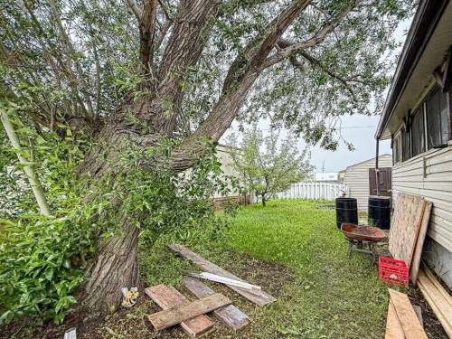71-5800 46 Street, Olds, AB 