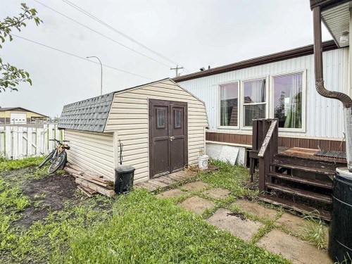 71-5800 46 Street, Olds, AB 