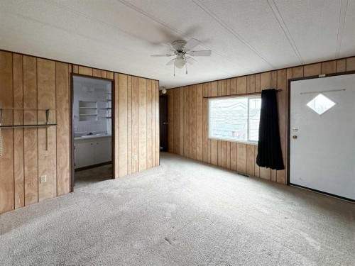 71-5800 46 Street, Olds, AB 