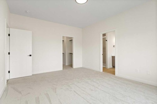 206 Monterey Bay Se, High River, AB - Indoor Photo Showing Other Room