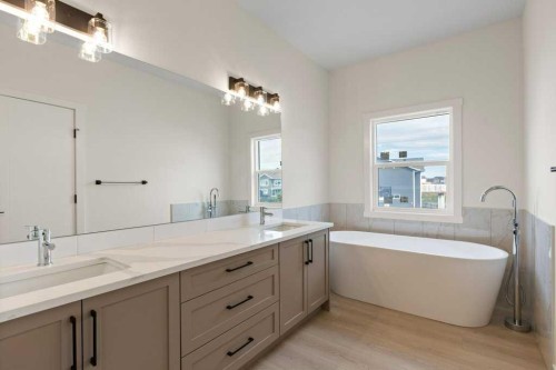 206 Monterey Bay Se, High River, AB - Indoor Photo Showing Bathroom