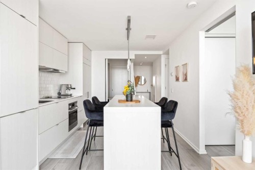 808-615 6 Avenue Se, Calgary, AB - Indoor Photo Showing Kitchen With Upgraded Kitchen