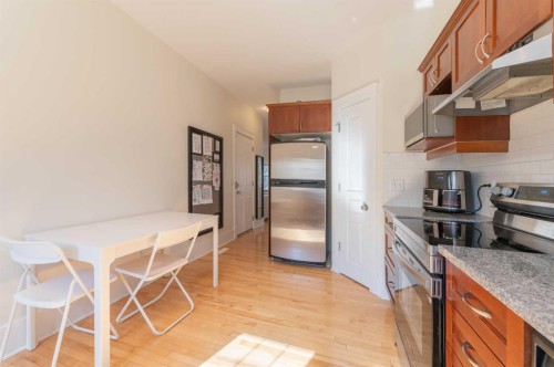 1024 Wentworth Rise Sw, Calgary, AB - Indoor Photo Showing Kitchen