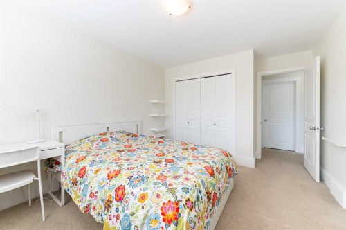 1024 Wentworth Rise Sw, Calgary, AB - Indoor Photo Showing Bedroom