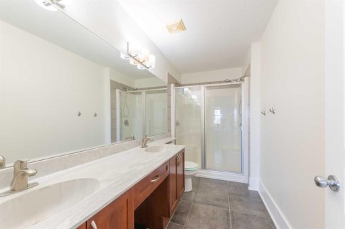 1024 Wentworth Rise Sw, Calgary, AB - Indoor Photo Showing Bathroom