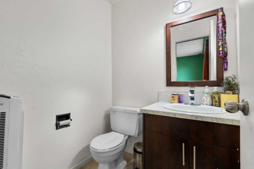 84 Falconridge Place Ne, Calgary, AB - Indoor Photo Showing Bathroom