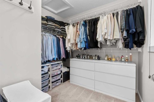 567 Evansborough Way Nw, Calgary, AB - Indoor With Storage