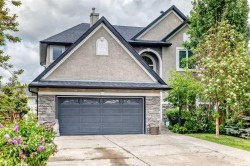 147 oakmere Green Chestermere, AB T1X 1N4