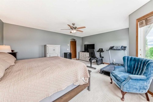 147 Oakmere Green, Chestermere, AB 