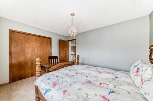 147 Oakmere Green, Chestermere, AB 