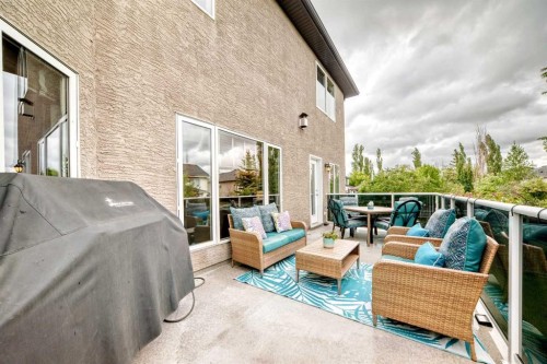 147 Oakmere Green, Chestermere, AB 