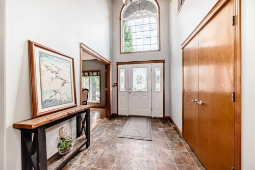 147 Oakmere Green, Chestermere, AB 