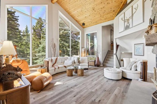 36 Cummer Place, Bragg Creek, AB - Indoor Photo Showing Living Room