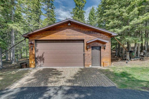 36 Cummer Place, Bragg Creek, AB - Outdoor