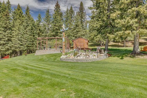 36 Cummer Place, Bragg Creek, AB - Outdoor