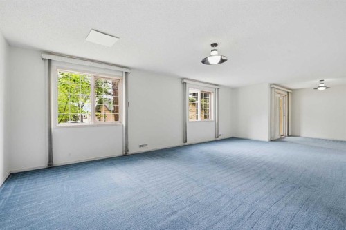 29 Edenwold Green Nw, Calgary, AB - Indoor Photo Showing Other Room