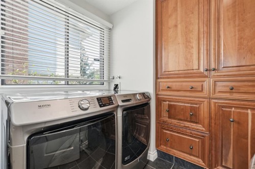 5807 Coach Hill Road Sw, Calgary, AB - Indoor Photo Showing Laundry Room