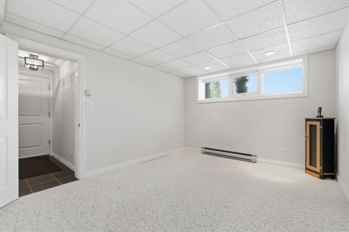 5807 Coach Hill Road Sw, Calgary, AB - Indoor Photo Showing Other Room