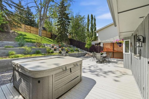 5807 Coach Hill Road Sw, Calgary, AB - Outdoor With Exterior