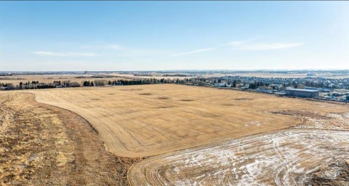36 Nw Rural, Penhold, AB 