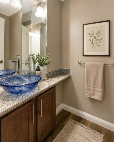 10-123 13 Avenue Ne, Calgary, AB - Indoor Photo Showing Bathroom