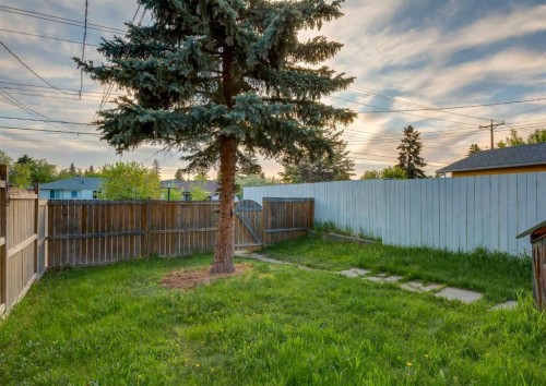 1135 37 Street Se, Calgary, AB - Outdoor