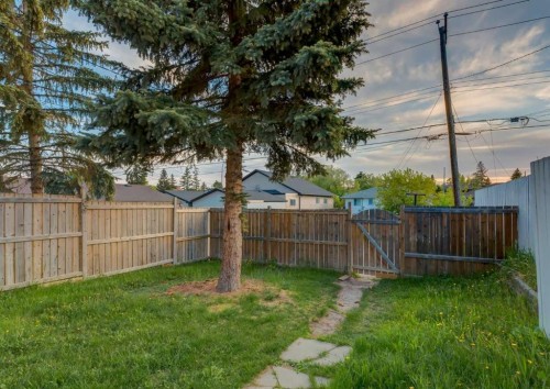 1135 37 Street Se, Calgary, AB - Outdoor