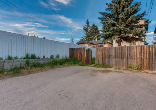 1135 37 Street Se, Calgary, AB - Outdoor