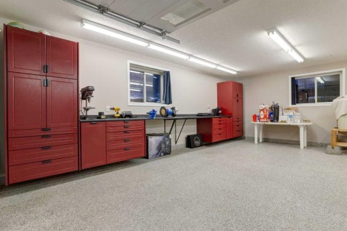 100-274256 272 Street West, Rural Foothills County, AB - Indoor Photo Showing Garage