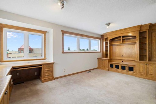 439 Douglas Woods Drive Se, Calgary, AB - Indoor