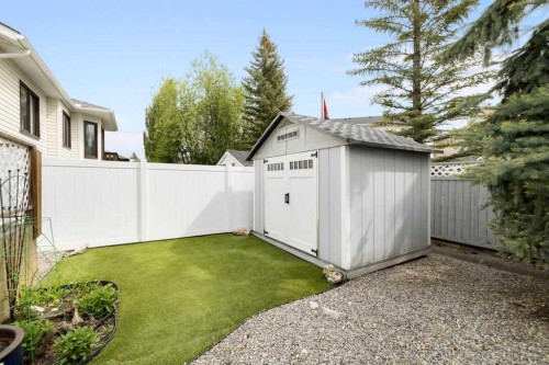 439 Douglas Woods Drive Se, Calgary, AB - Outdoor