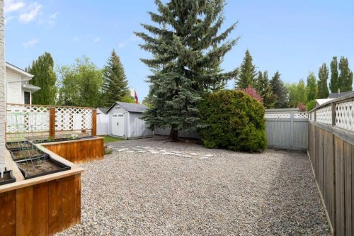 439 Douglas Woods Drive Se, Calgary, AB - Outdoor