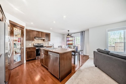 799 Tuscany Drive Nw, Calgary, AB - Indoor Photo Showing Kitchen