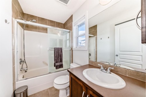 799 Tuscany Drive Nw, Calgary, AB - Indoor Photo Showing Bathroom