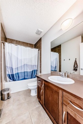 799 Tuscany Drive Nw, Calgary, AB - Indoor Photo Showing Bathroom