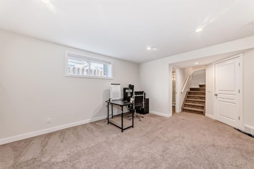 799 Tuscany Drive Nw, Calgary, AB - Indoor Photo Showing Other Room