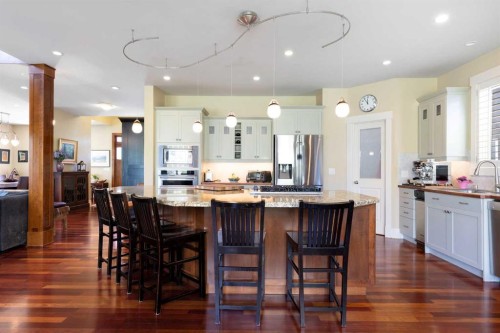 7 Discovery Ridge Cove Sw, Calgary, AB - Indoor